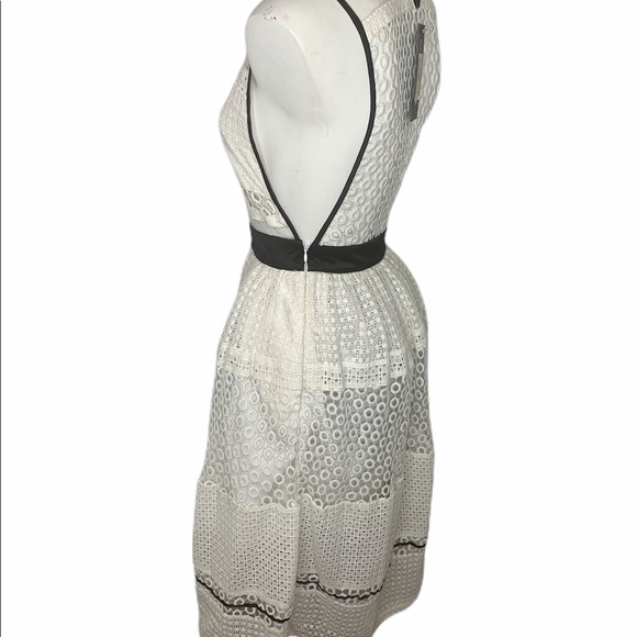 Kendall + Kylie Pierced White Mixed-Lace Dress - Picture 4 of 7